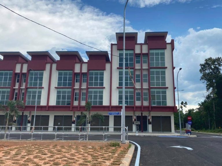 Pusat Perdagangan Sutera Kota Warisan, Sepang