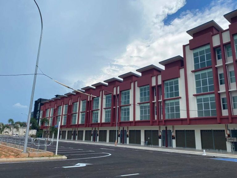 Pusat Perdagangan Sutera Kota Warisan, Sepang